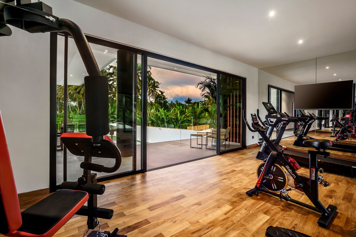 Veni Vidi Vici with Sports Facilities & Spectacular View 89