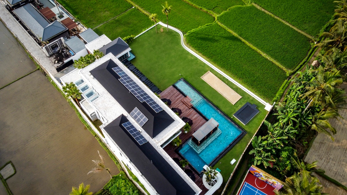 Veni Vidi Vici with Sports Facilities & Spectacular View 97