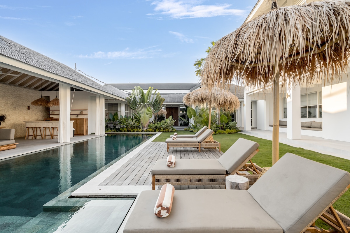 Taurus 5BR Private Luxury Villa Canggu 5 min Beach