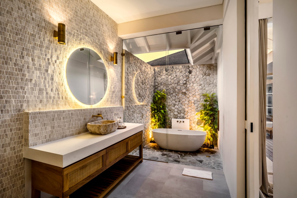 Taurus 5BR Private Luxury Villa Canggu 5 min Beach 39