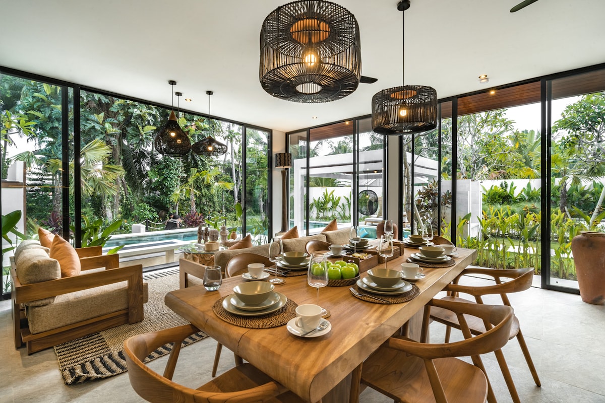 Villa Ricarda: 3BR Jungle View, Yoga Space in Ubud 12