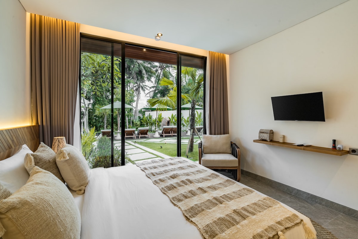 Villa Ricarda: 3BR Jungle View, Yoga Space in Ubud 16