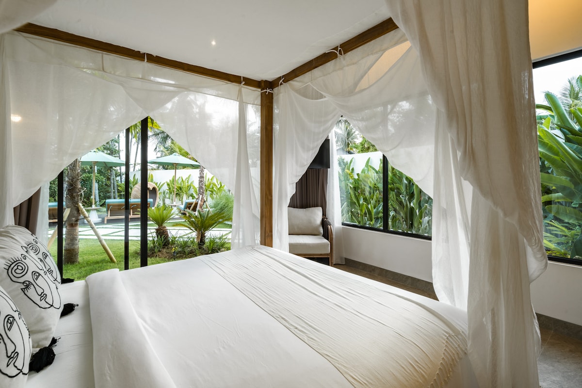 Villa Ricarda: 3BR Jungle View, Yoga Space in Ubud 17