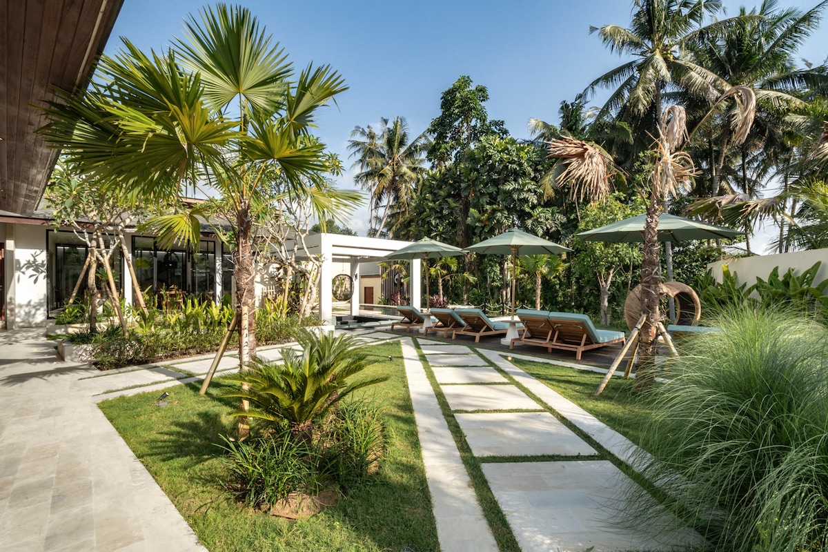 Villa Ricarda: 3BR Jungle View, Yoga Space in Ubud 27