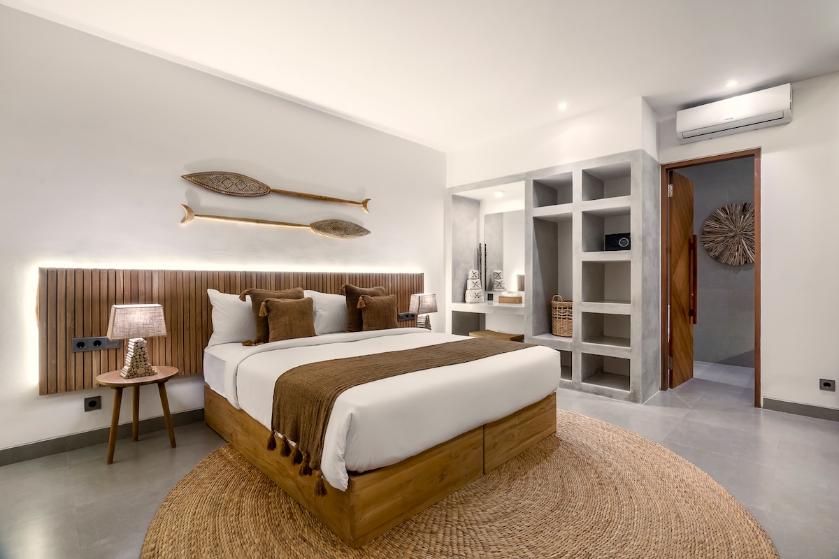 Padma Putih 5BR: 20m Pool, Twin Beds, & Massage 12