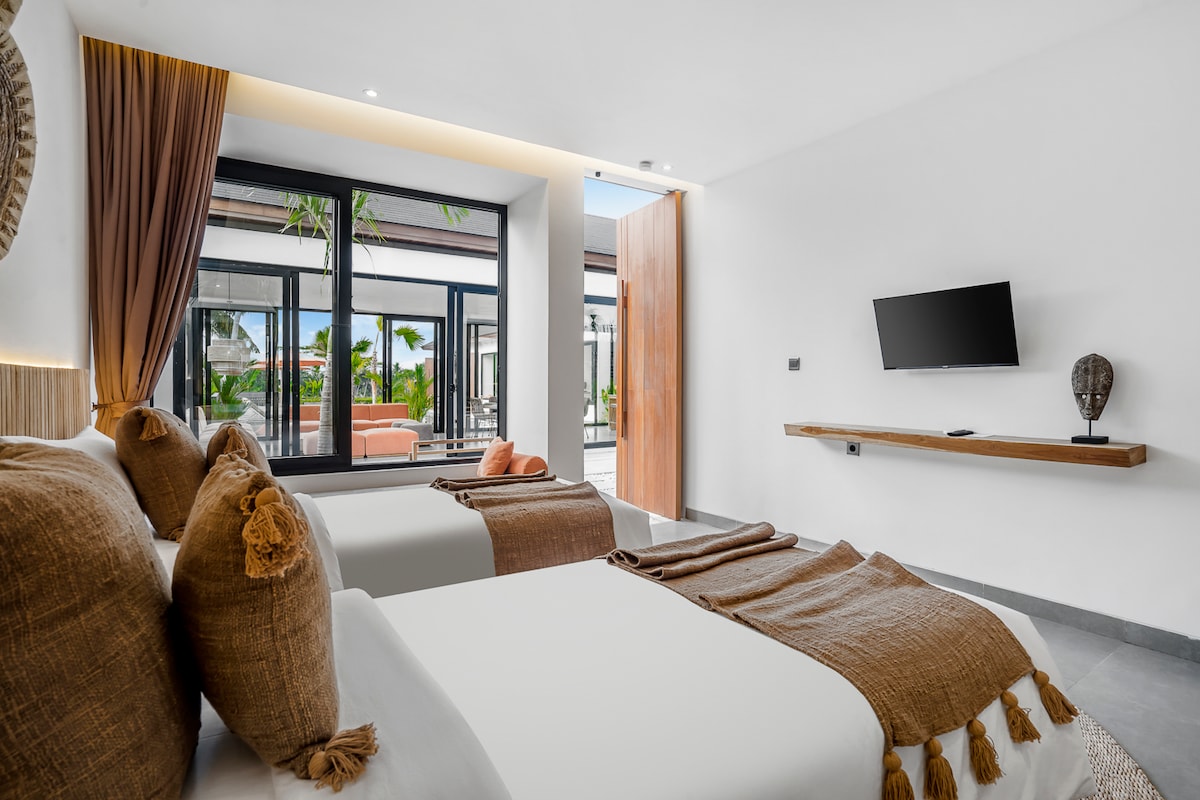Padma Putih 5BR: 20m Pool, Twin Beds, & Massage 18