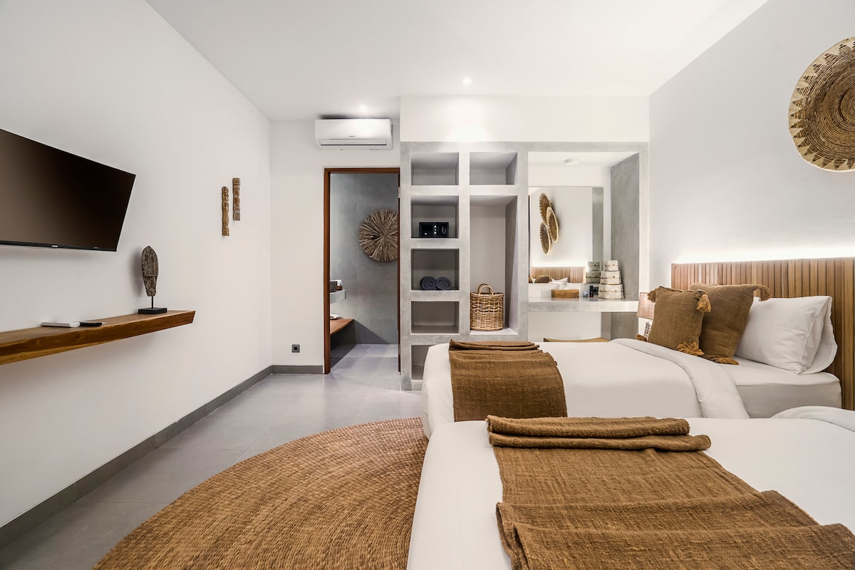 Padma Putih 5BR: 20m Pool, Twin Beds, & Massage 19