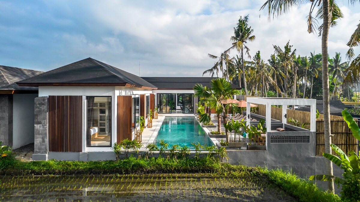 Padma Putih 5BR: 20m Pool, Twin Beds, & Massage 27