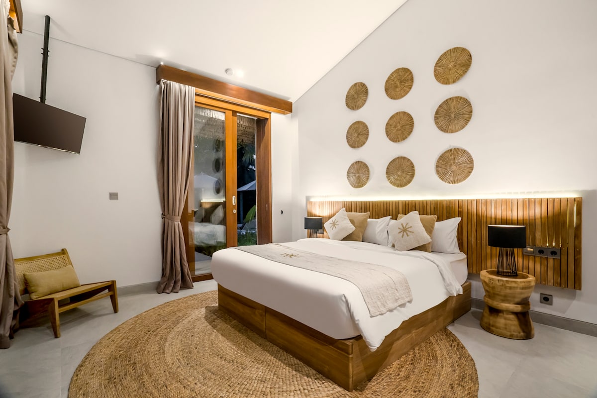 Calamansi 6BR Valley Villa with Jungle View 12