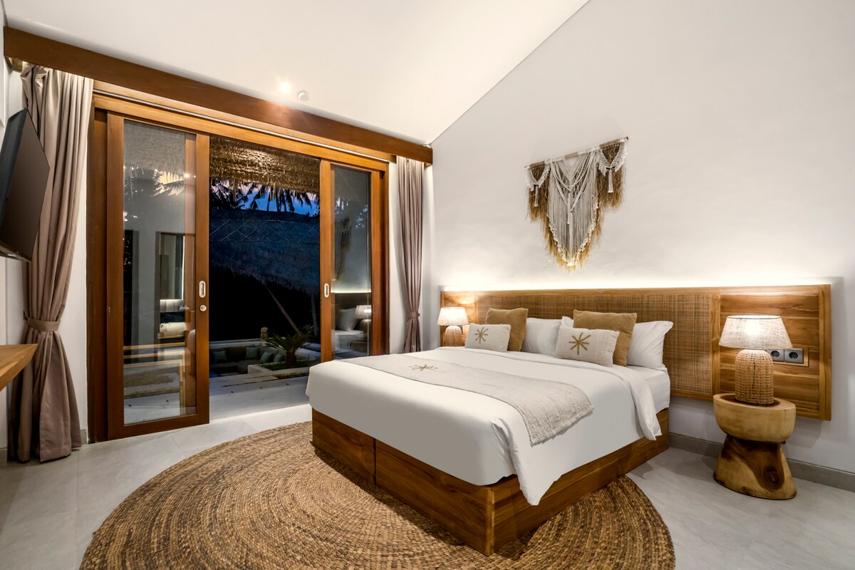 Calamansi 6BR Valley Villa with Jungle View 13