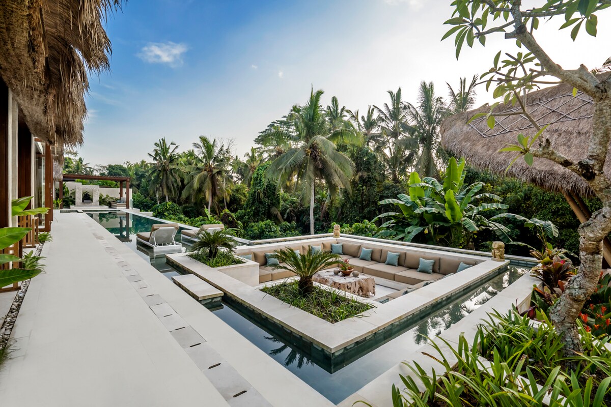 Calamansi 6BR Valley Villa with Jungle View 19