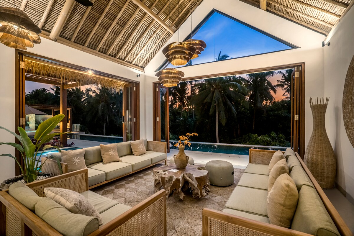 Calamansi 6BR Valley Villa with Jungle View 2