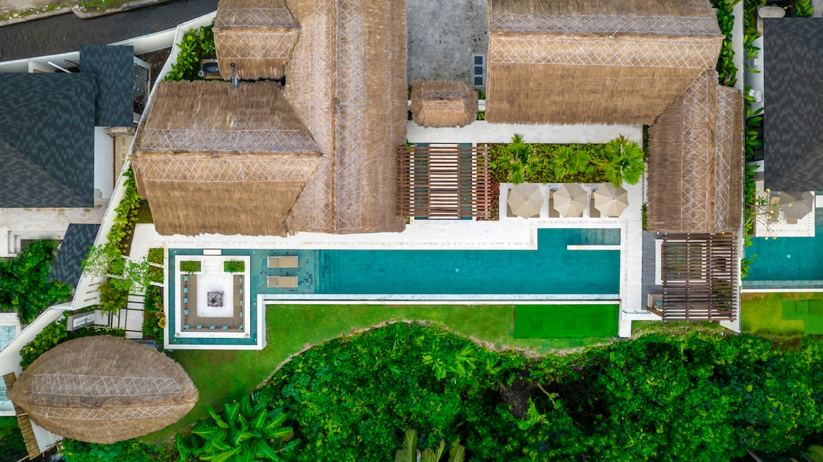 Calamansi 6BR Valley Villa with Jungle View 24