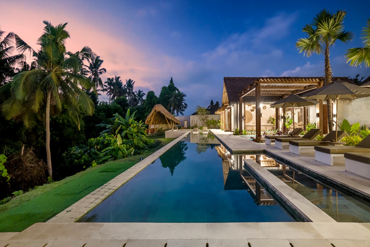 Calamansi 6BR Valley Villa with Jungle View 27