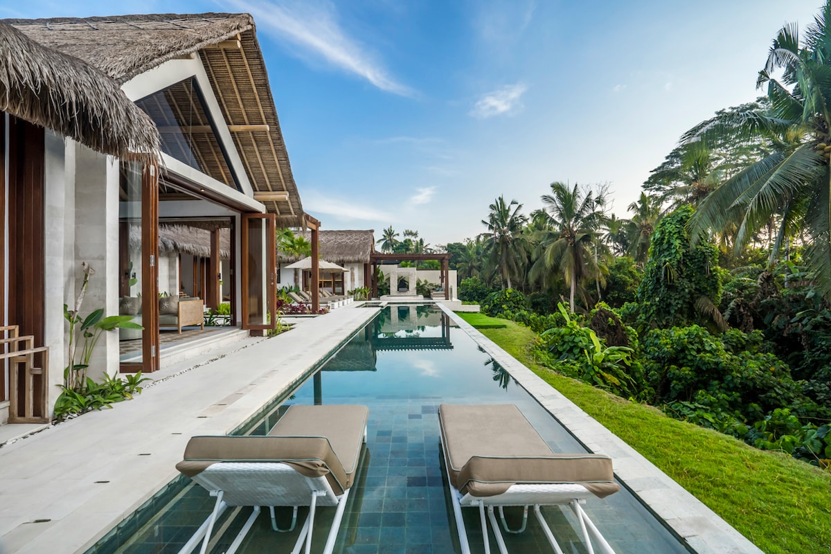 Calamansi 6BR Valley Villa with Jungle View 29