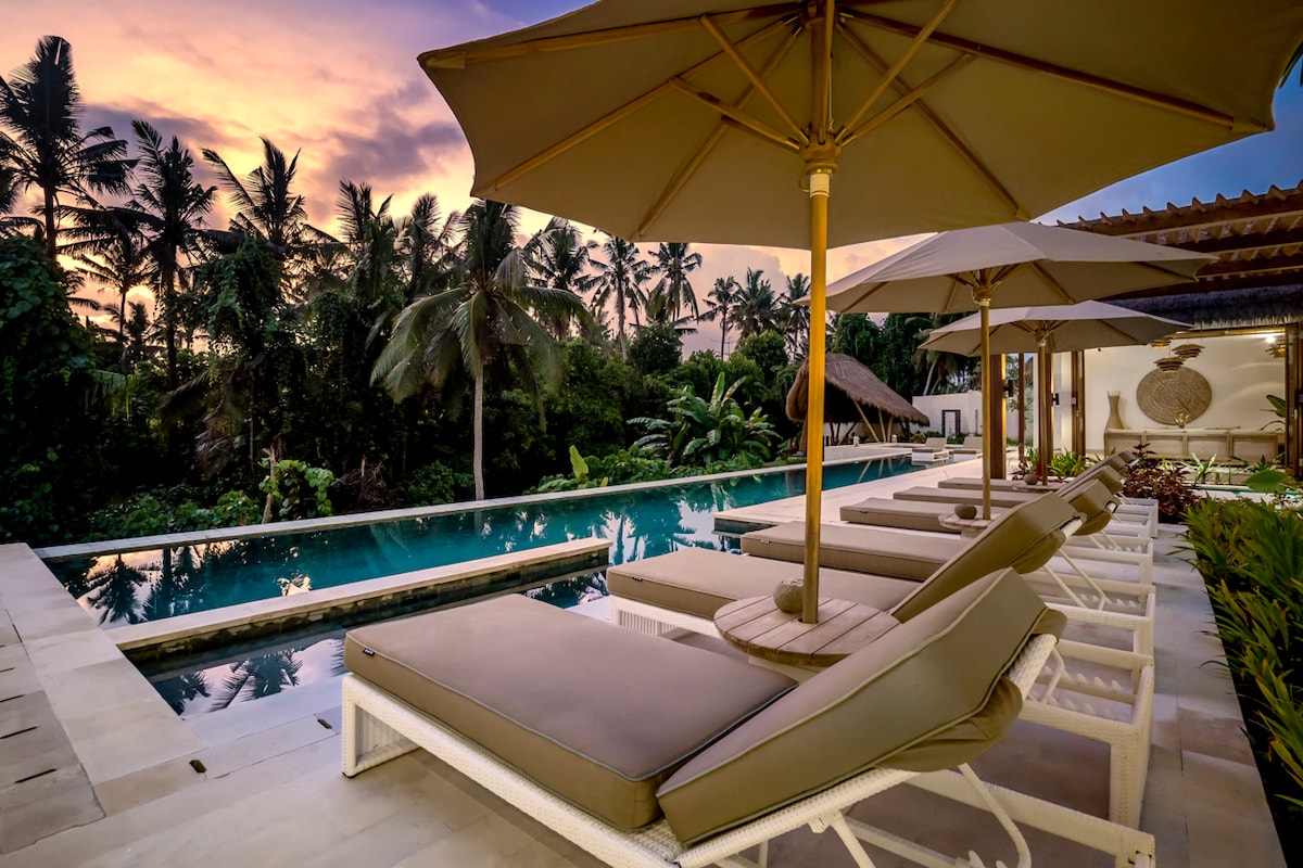 Calamansi 6BR Valley Villa with Jungle View 30
