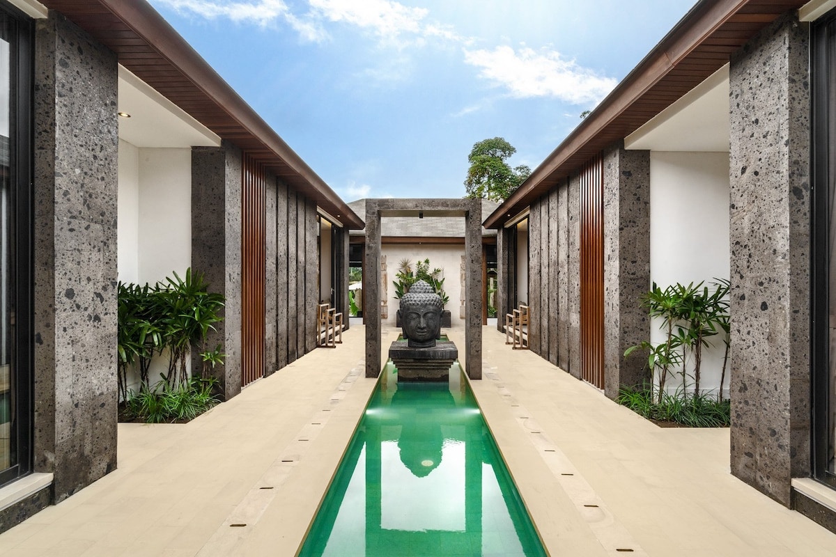 Memandu: 4 BR Family Villa w/Infinity Pool in Ubud 14