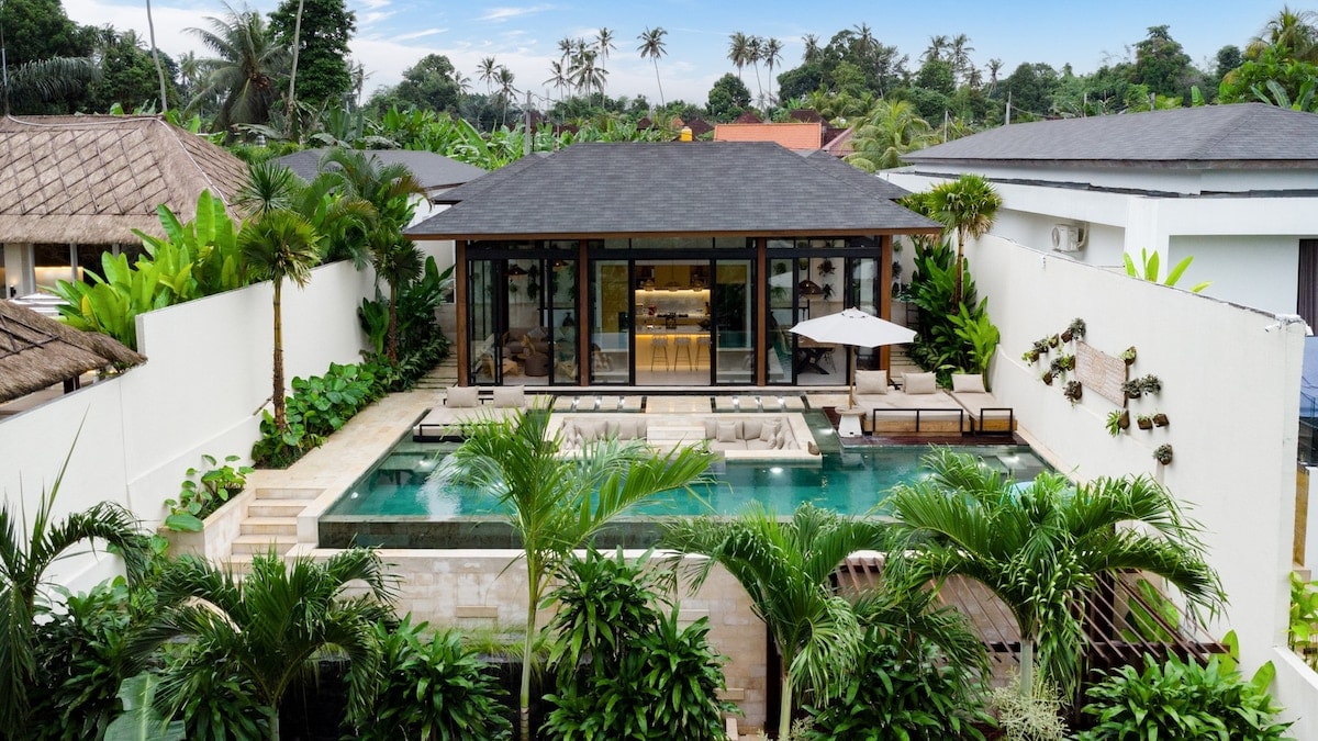 Memandu: 4 BR Family Villa w/Infinity Pool in Ubud 23