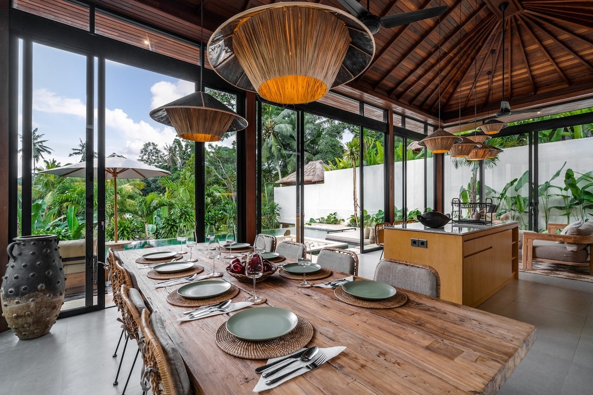 Memandu: 4 BR Family Villa w/Infinity Pool in Ubud 3