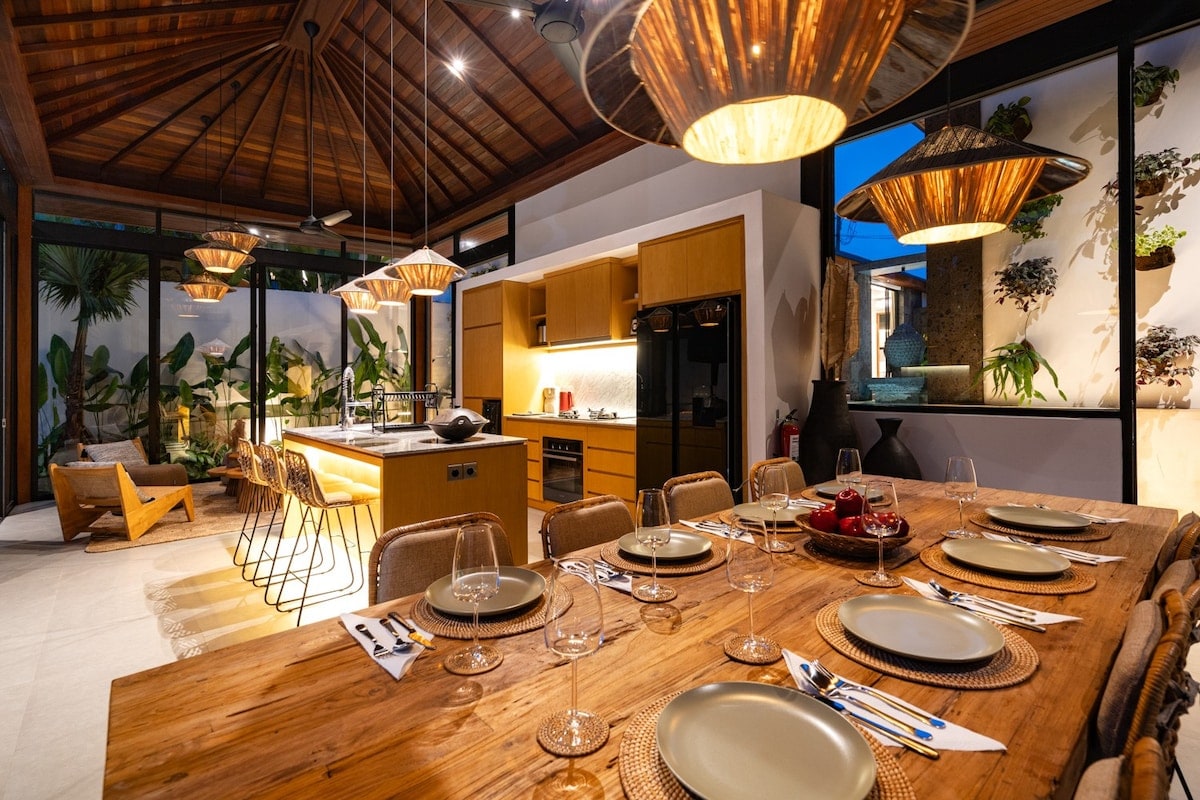 Memandu: 4 BR Family Villa w/Infinity Pool in Ubud 4