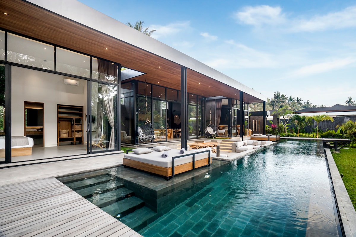 Homala 2BR Cliffside Luxury Villa w/ Infinity Pool 25