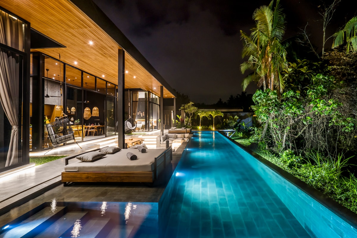 Homala 2BR Cliffside Luxury Villa w/ Infinity Pool 28