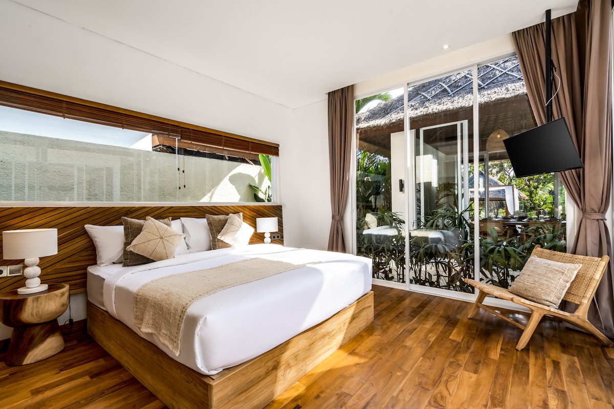 Villa Gian Minima : 4BR w/ Bathtub & Infinity Pool 10