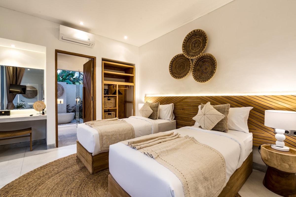 Villa Gian Minima : 4BR w/ Bathtub & Infinity Pool 12