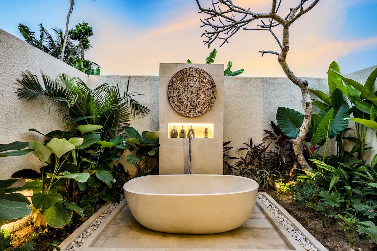 Villa Gian Minima : 4BR w/ Bathtub & Infinity Pool 14