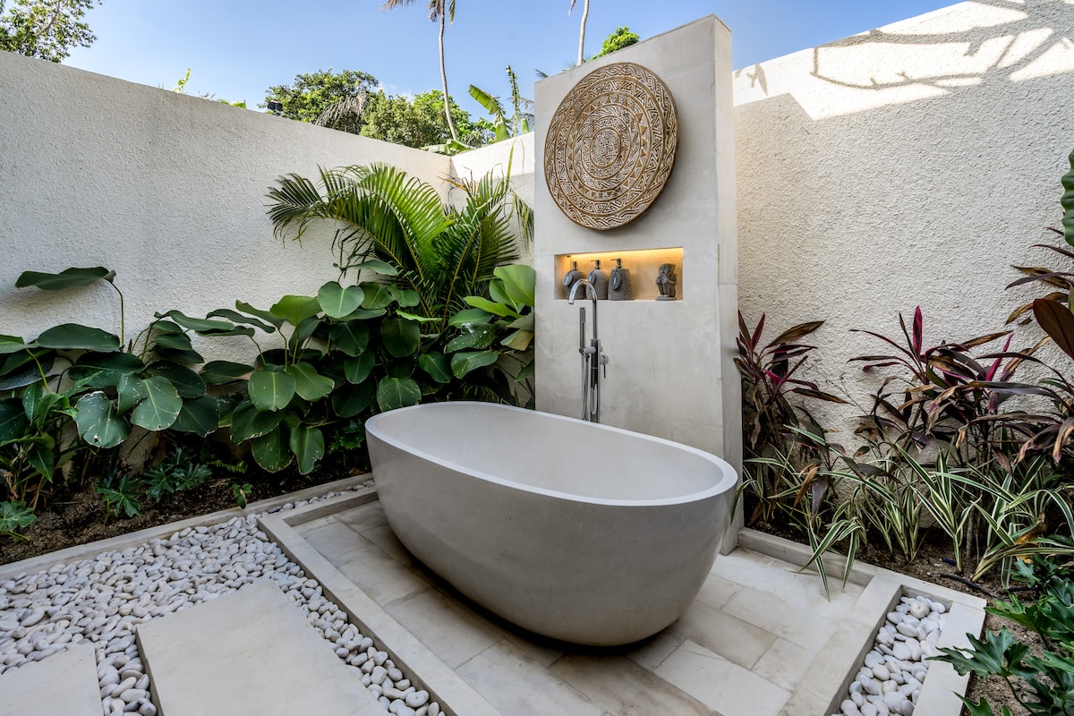 Villa Gian Minima : 4BR w/ Bathtub & Infinity Pool 15