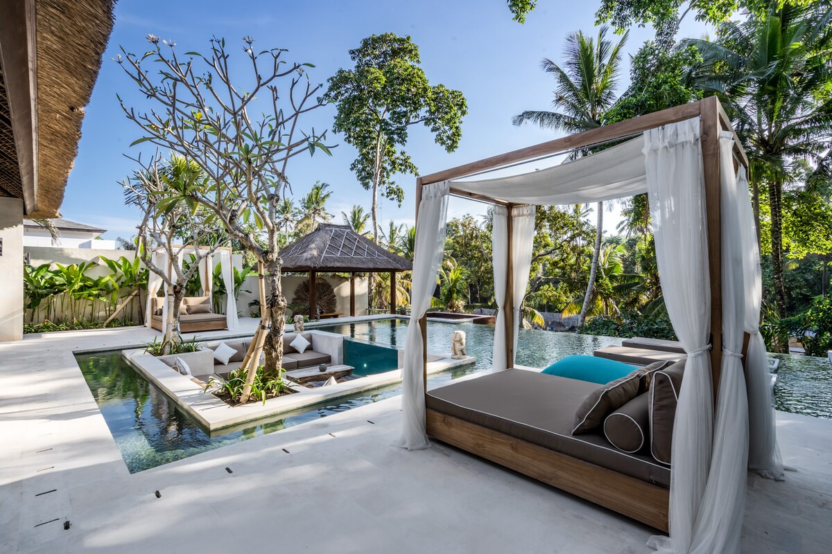 Villa Gian Minima : 4BR w/ Bathtub & Infinity Pool 24