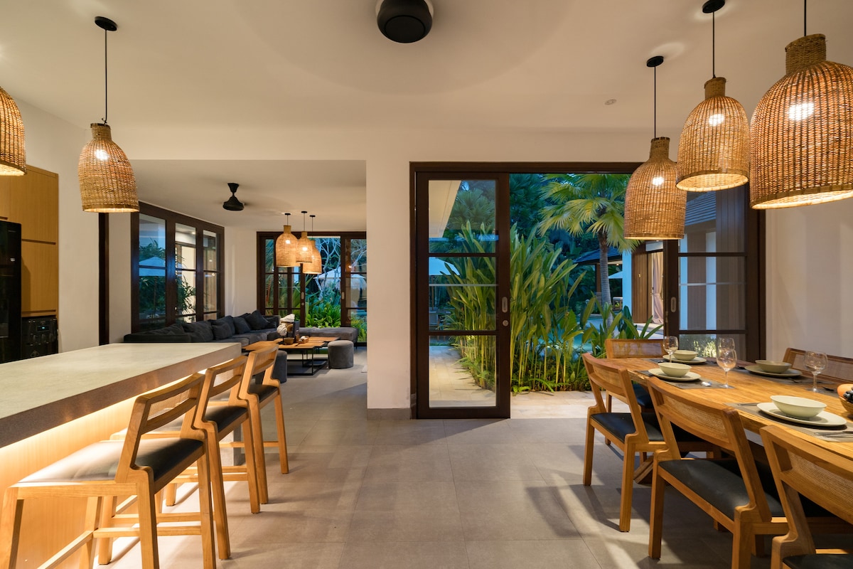 5BR Family Villa w/Pool, Spa & Beachy Vibe in Ubud 7