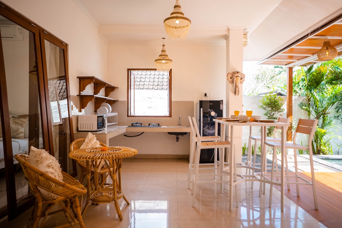 Villa Athea In Ubud center 10