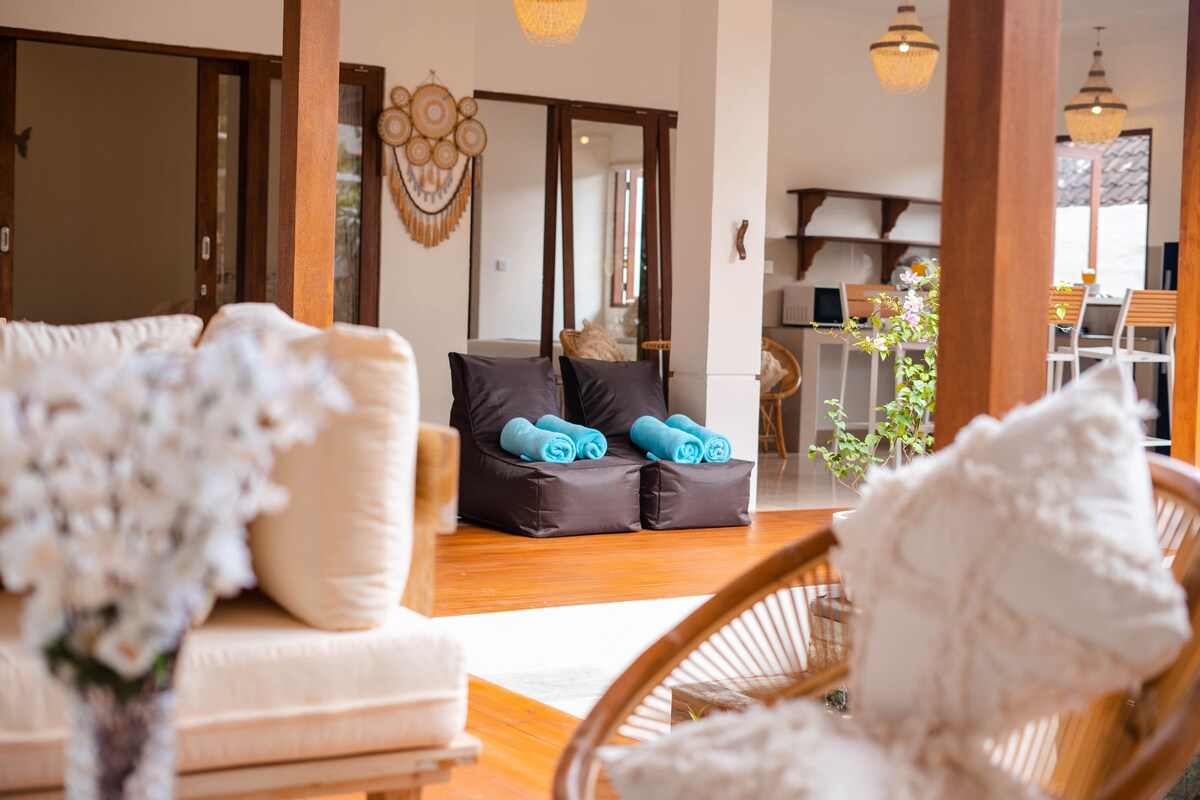 Villa Athea In Ubud center 2