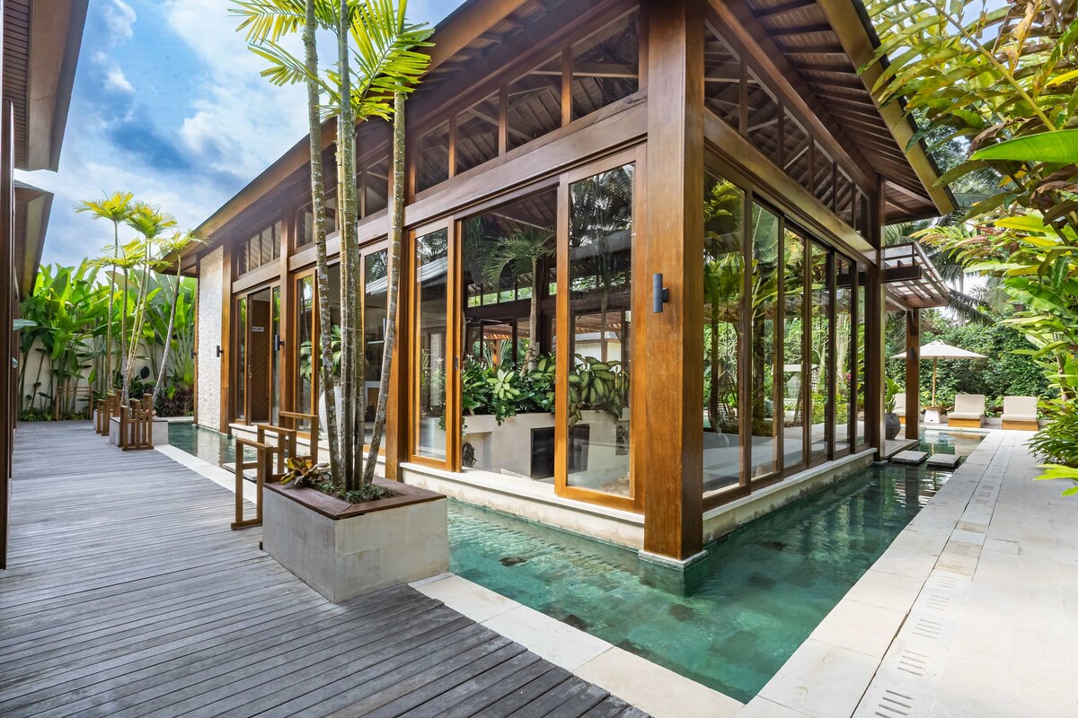 Orion 5BR Villa in Ubud: Pool and Jungle View 27