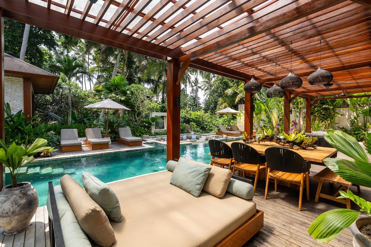 Orion 5BR Villa in Ubud: Pool and Jungle View 32