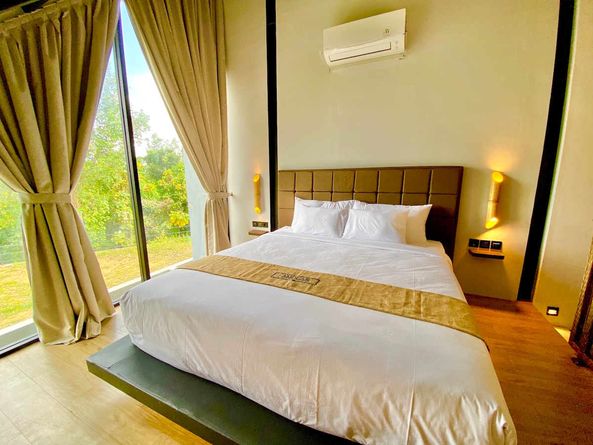 Brand New! Amolas Villa Canggu, Bali Muralism - AB 22