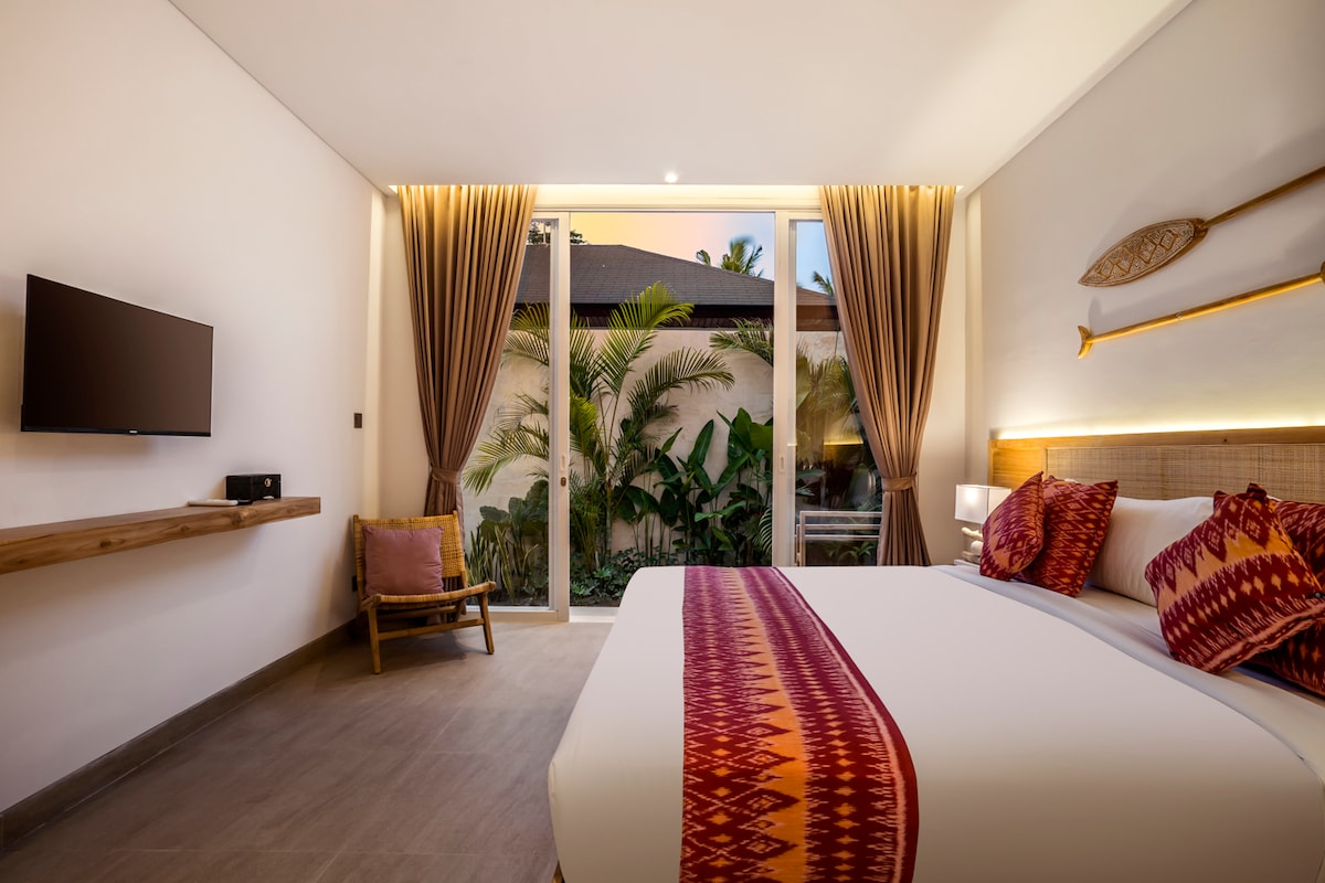 Sunrise 2BR Stylish Villa with Infinity Pool Ubud 11