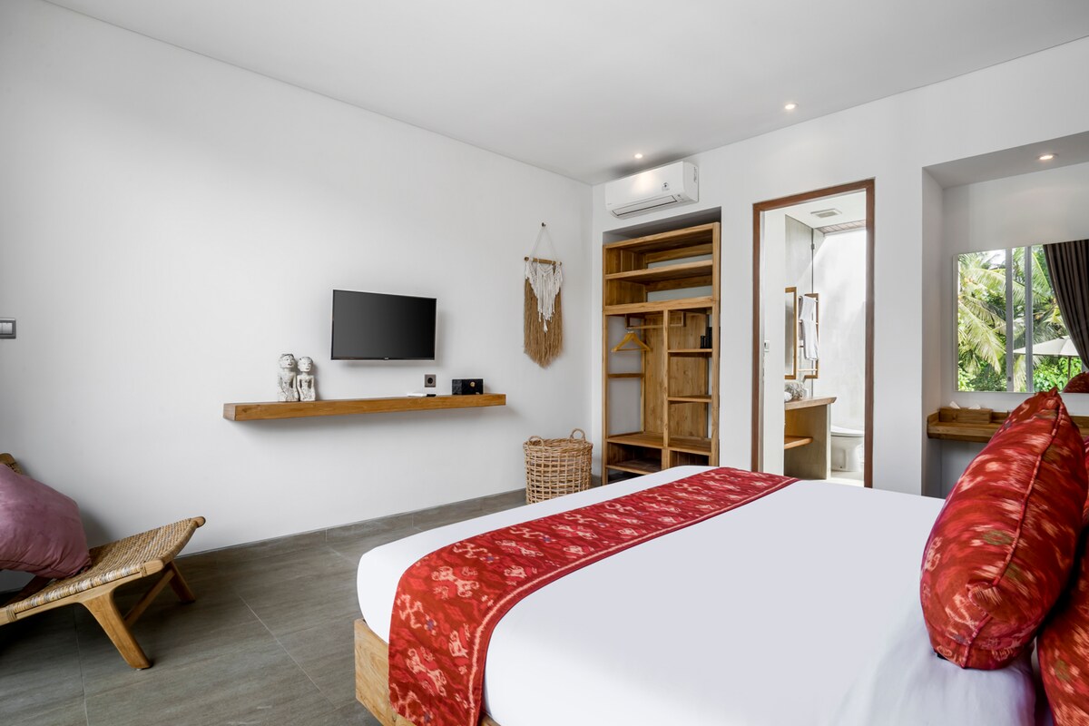 Sunrise 2BR Stylish Villa with Infinity Pool Ubud 16
