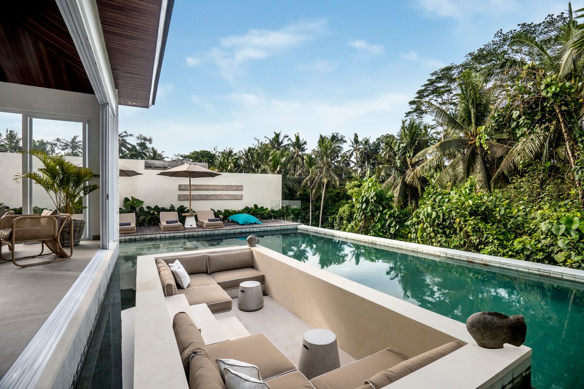 Sunrise 2BR Stylish Villa with Infinity Pool Ubud 27