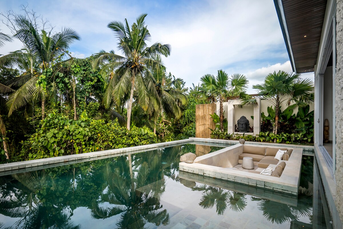 Sunrise 2BR Stylish Villa with Infinity Pool Ubud 33