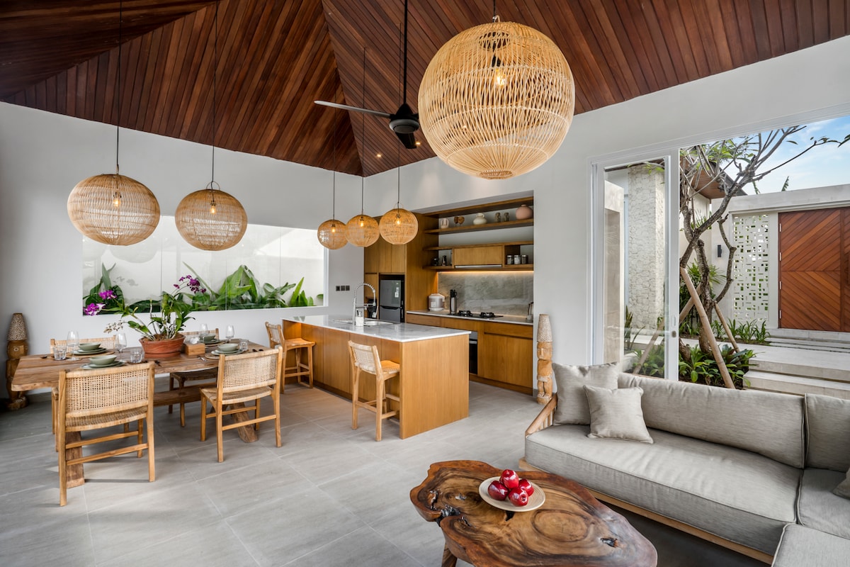 Sunrise 2BR Stylish Villa with Infinity Pool Ubud 5