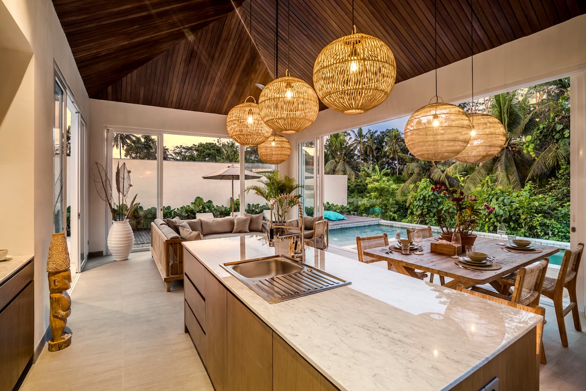 Sunrise 2BR Stylish Villa with Infinity Pool Ubud 6