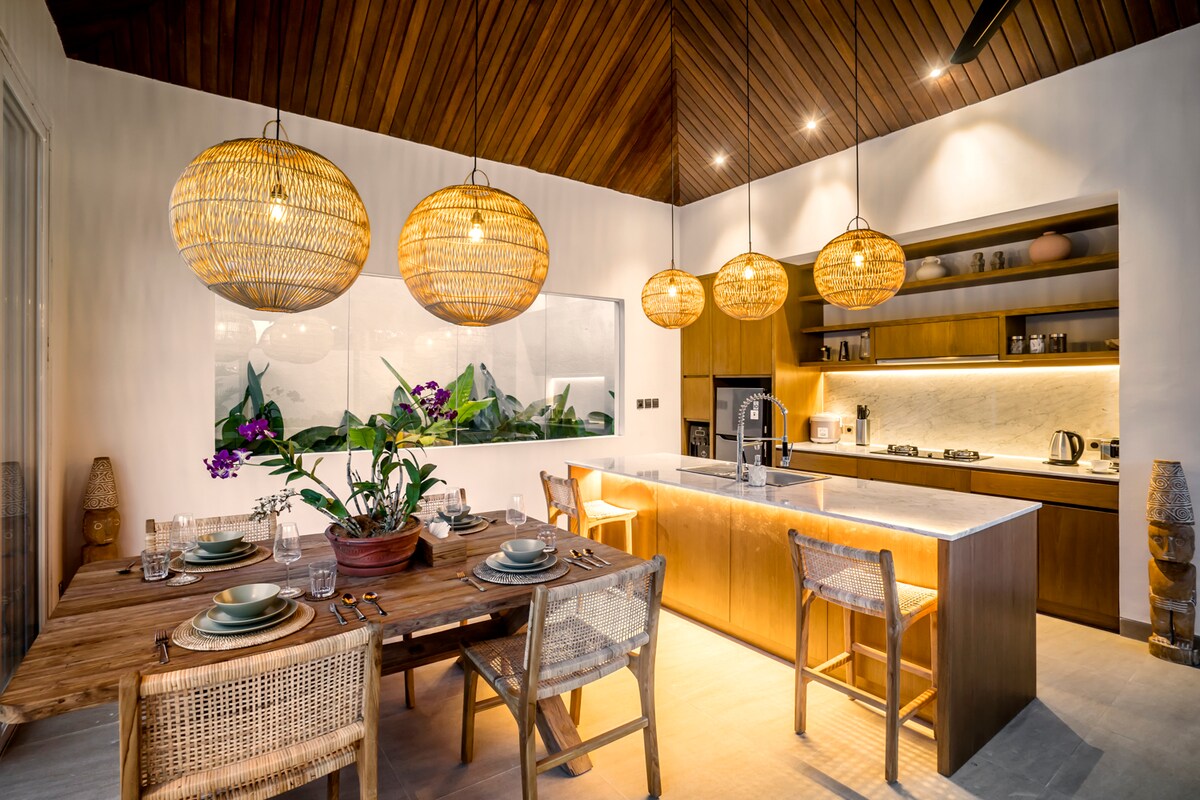 Sunrise 2BR Stylish Villa with Infinity Pool Ubud 7