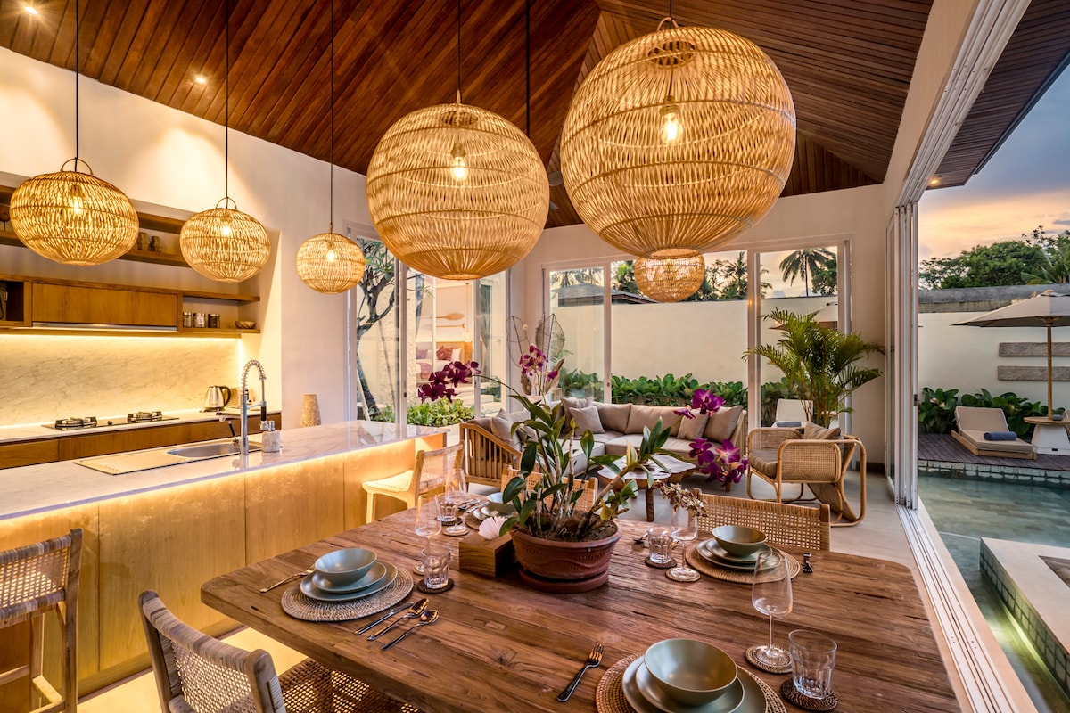 Sunrise 2BR Stylish Villa with Infinity Pool Ubud 8