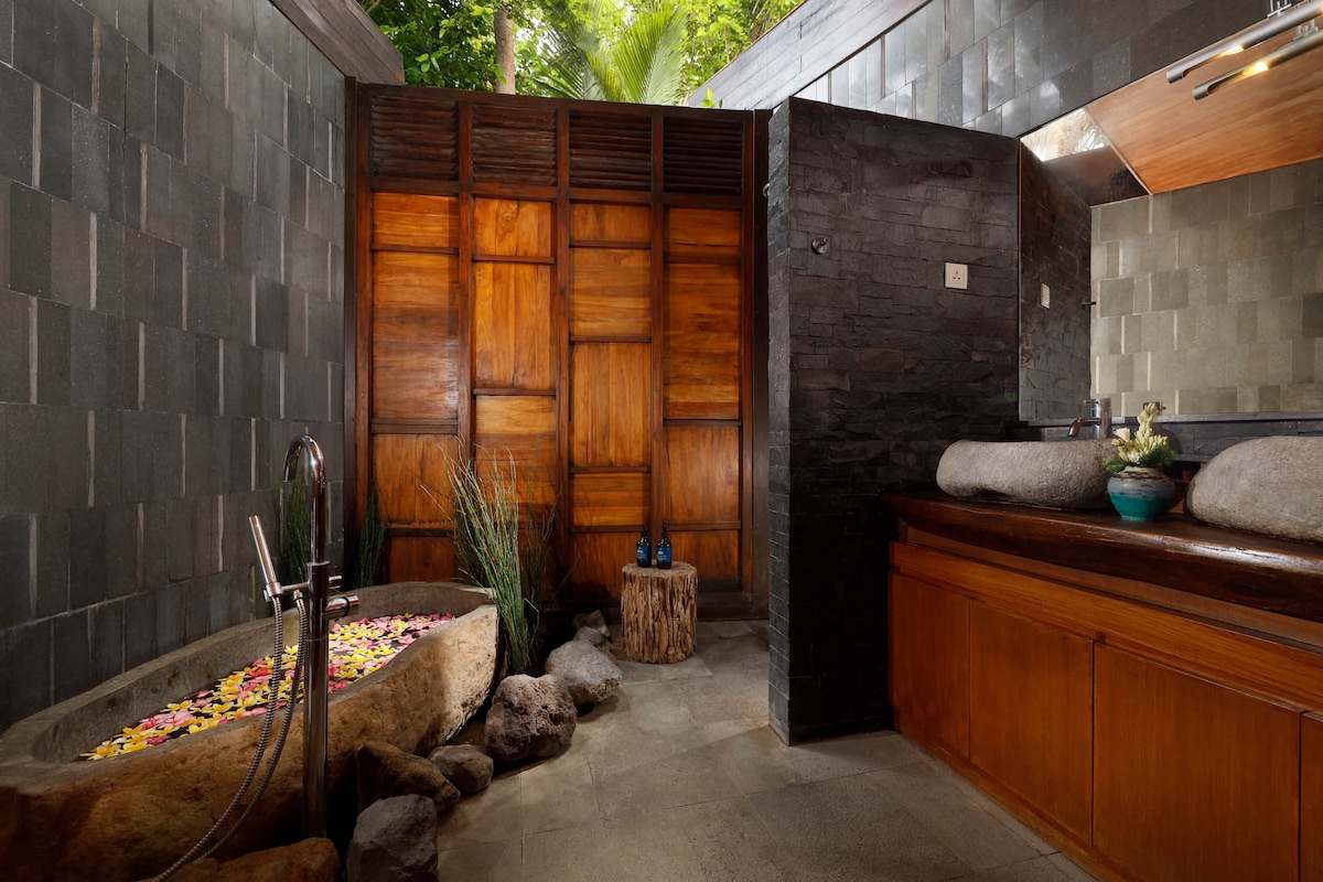The Cove Bali|5BR Private Beachfront Villa Tabanan 21