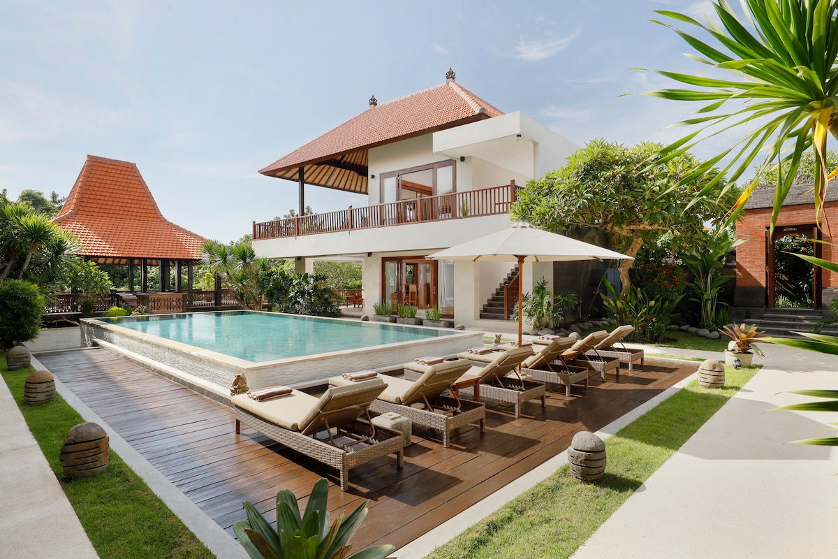 Spacious9BRVilla, PerfectforGroups up to 22People 2