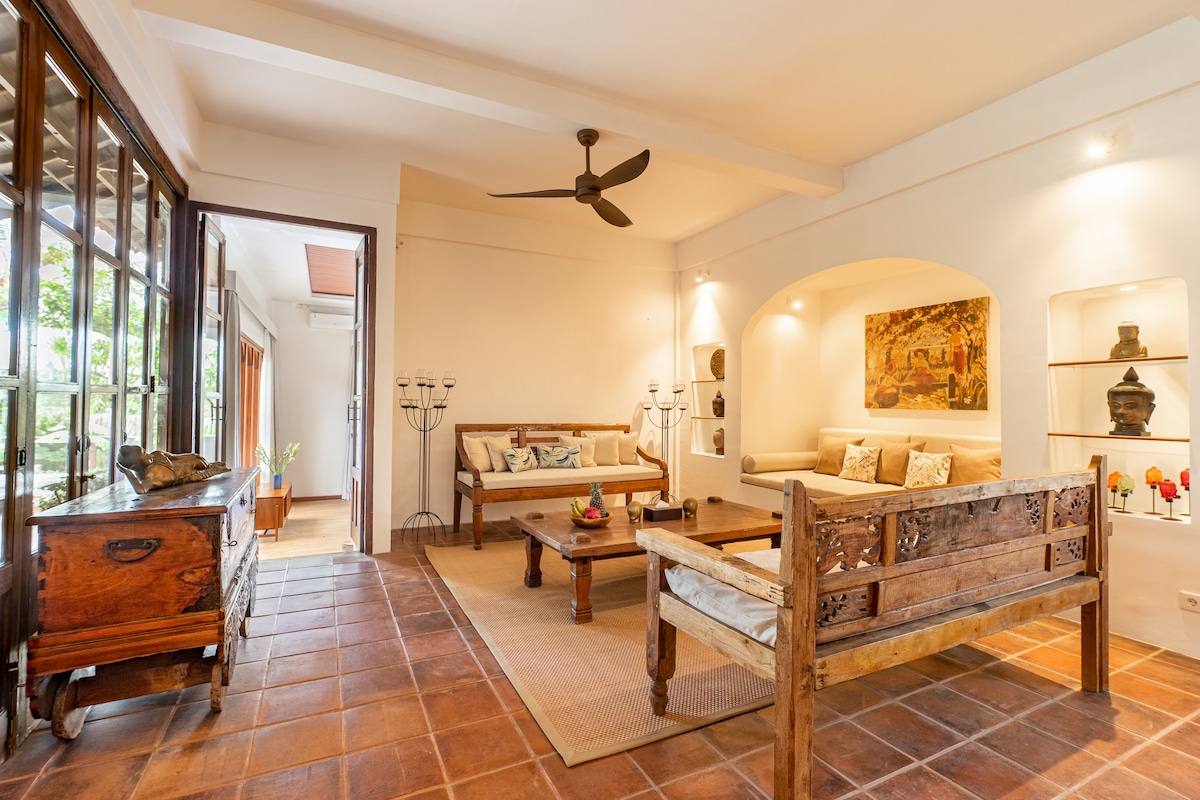 Authentic 5BR Lux Villa w/ HugePool in Canggu 20