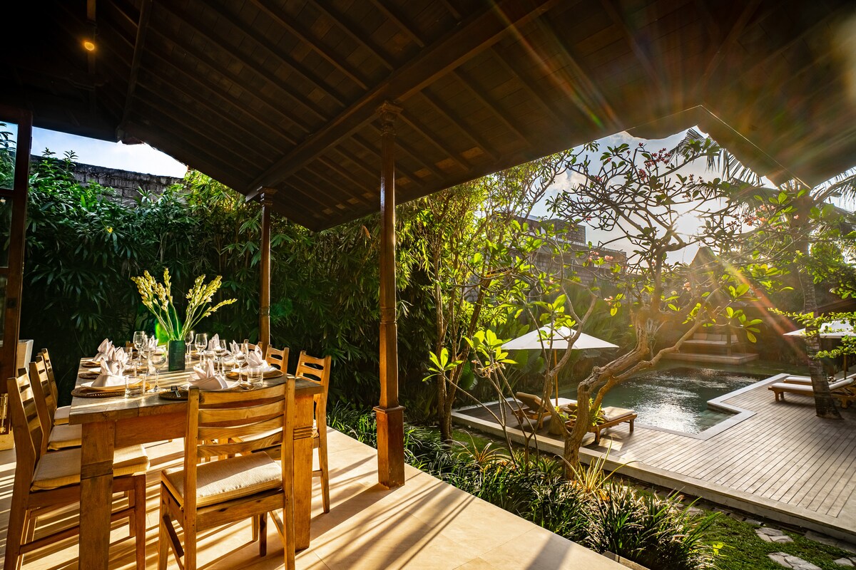 Authentic 5BR Lux Villa w/ HugePool in Canggu 21