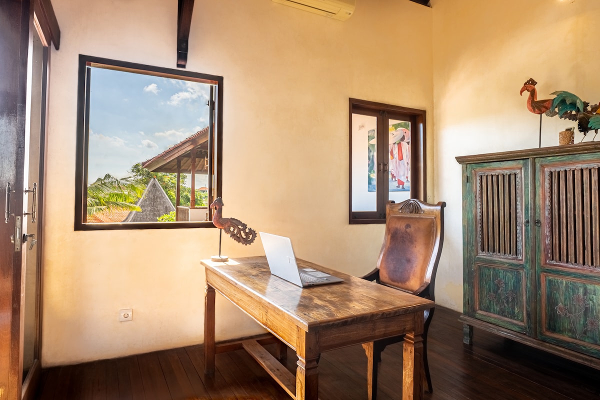 Authentic 5BR Lux Villa w/ HugePool in Canggu 26